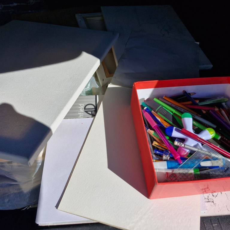 Free pencils, drawing paper and canvas