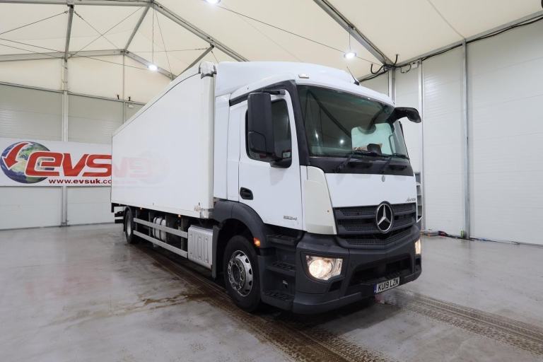 2019 (19 PLATE) Mercedes Benz Antos 4x2 Euro 6 Refrigerated