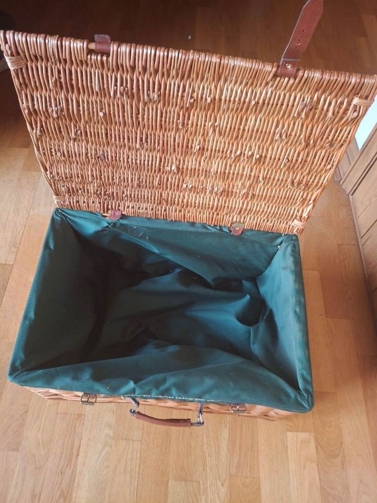 image for Hamper basket