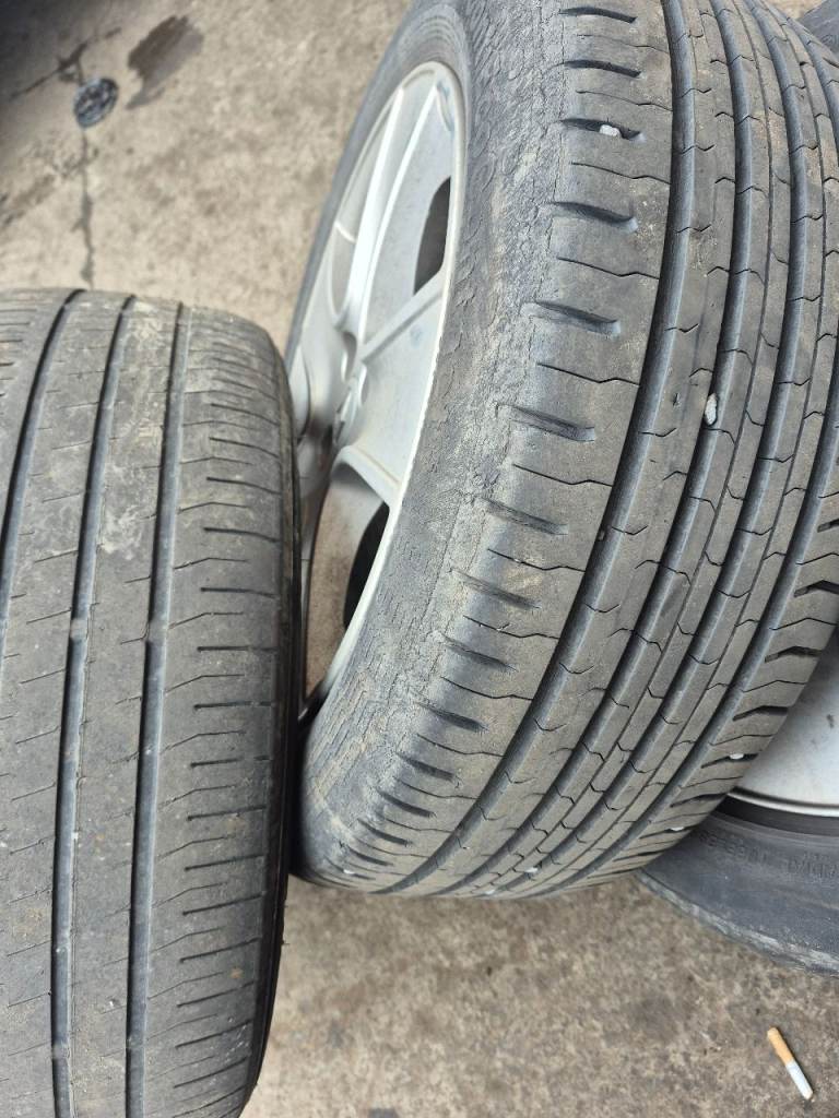 Renault alloy wheels 16 inch