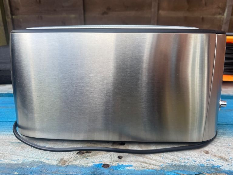 Stainless Steel 2-Slice Toaster – Good Condition