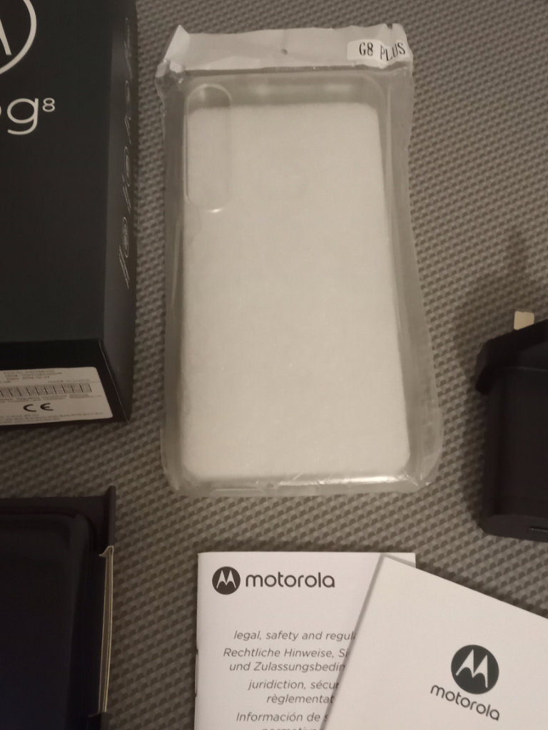 Motorola G8 Plus limited edition colour fully boxed excellent condition