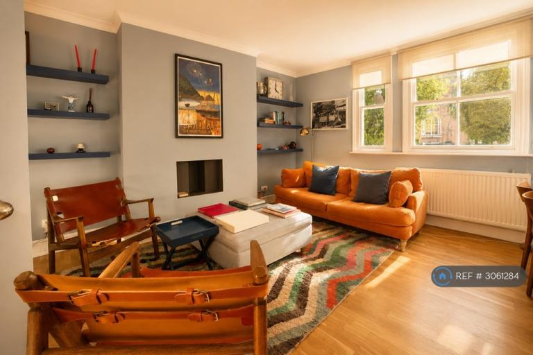 1 bedroom flat in Lancaster Road, London, W11 (1 bed) (#3061284)