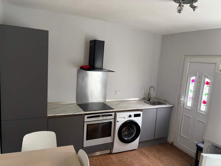 One bed flat to rent Edmonton 
