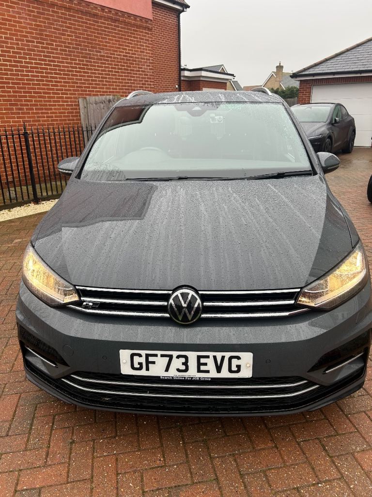 Pristine condition VW Touran, 7-seater, excellent spec 