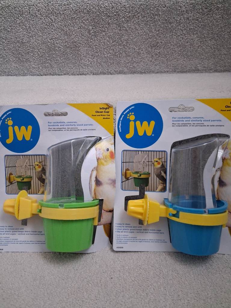 4 pet bird feeders