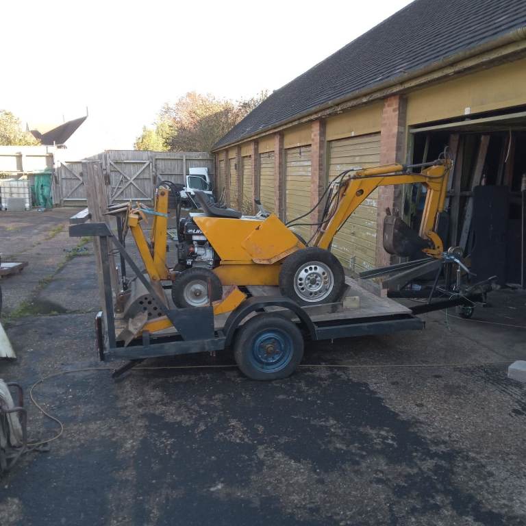 Digger excavator with trailer
