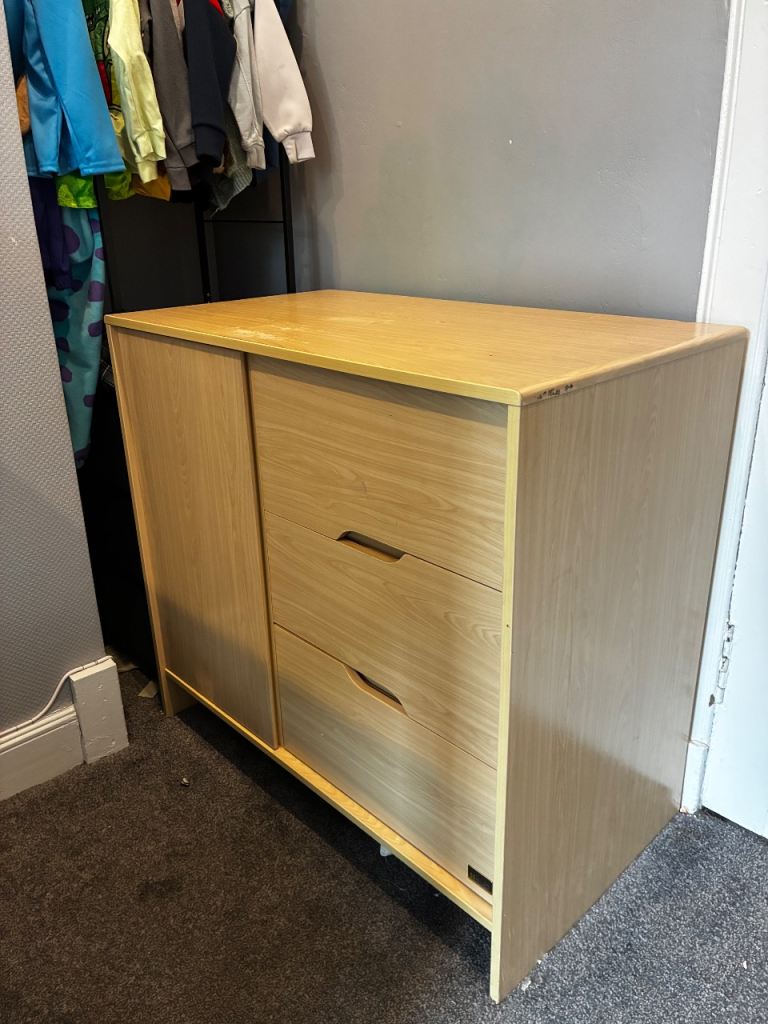 Kub Wooden Chest of Drawers with Cupboard - Good Condition