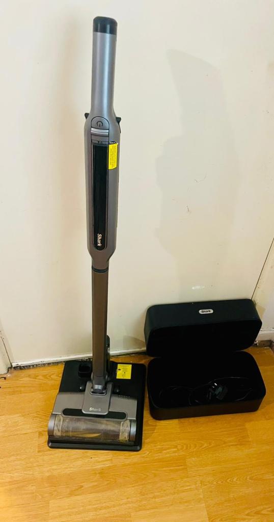 Shark vacuum  Shark anti hair 