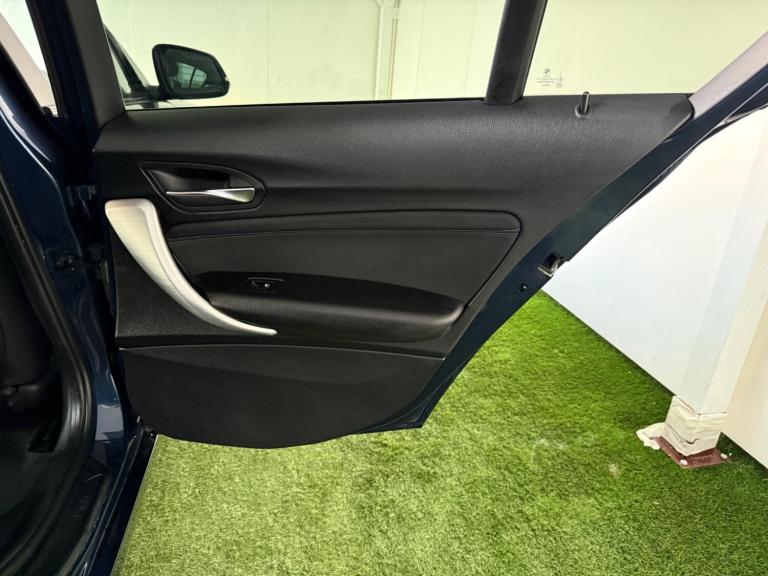 2015 BMW 1 Series 1.6 118i Sport Euro 6 (s/s) 5dr HATCHBACK Petrol Manual