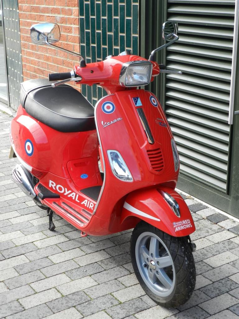 Piaggio Vespa S 125 Red Arrows Special Edition