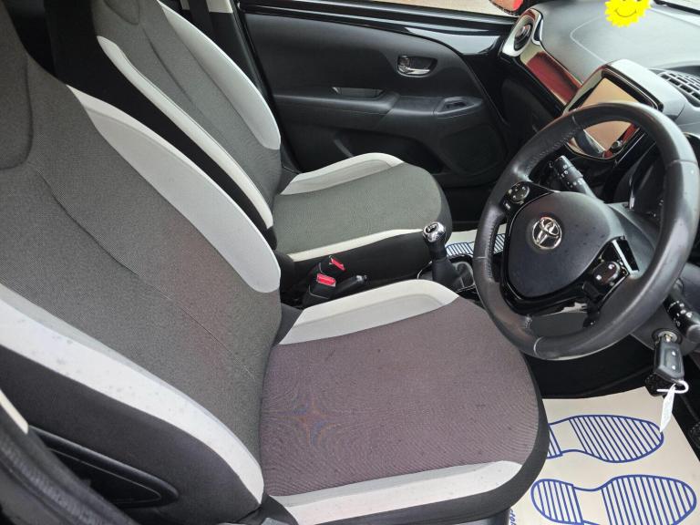 2015 Toyota AYGO 1.0 VVT-i x-clusiv Euro 5 5dr Euro 5 HATCHBACK Petrol Manual