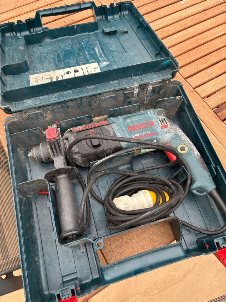 Bosch GBH 2-22 RE Rotary Hammer Drill in Case