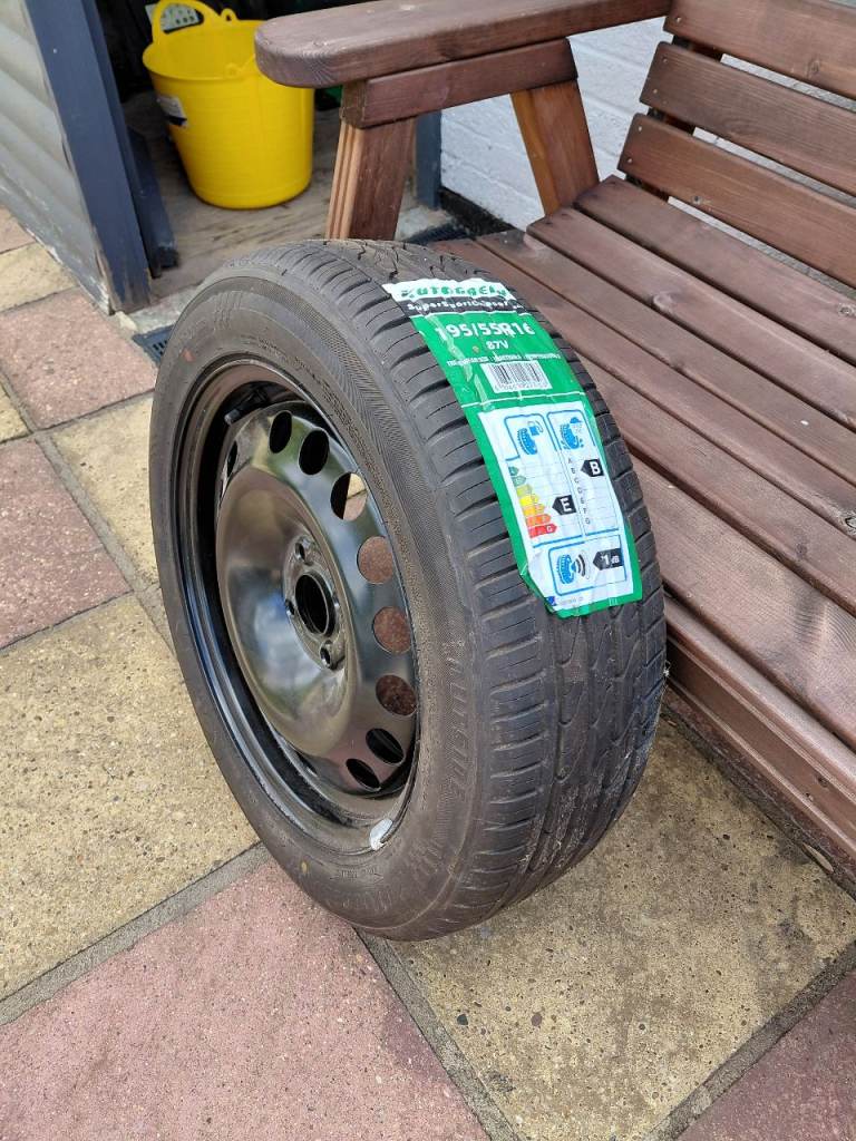 Wheel and tyre