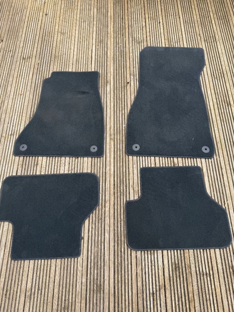 Audi A4 car mats, good condition 