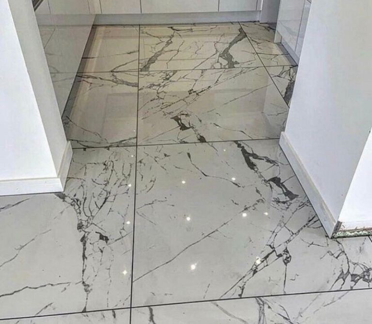 ⭐️ Award winning Tiler - Available short notice