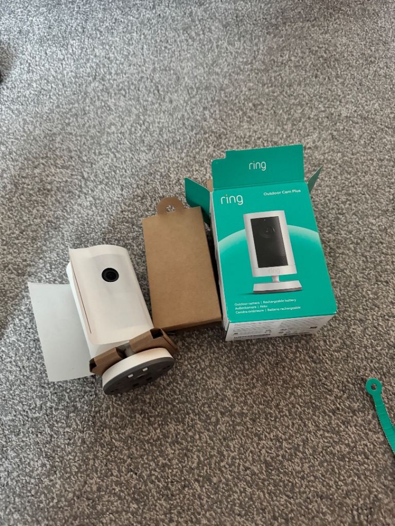 Ring Security Bundle - Door View Cam, Outdoor Cam Plus, Battery Pack