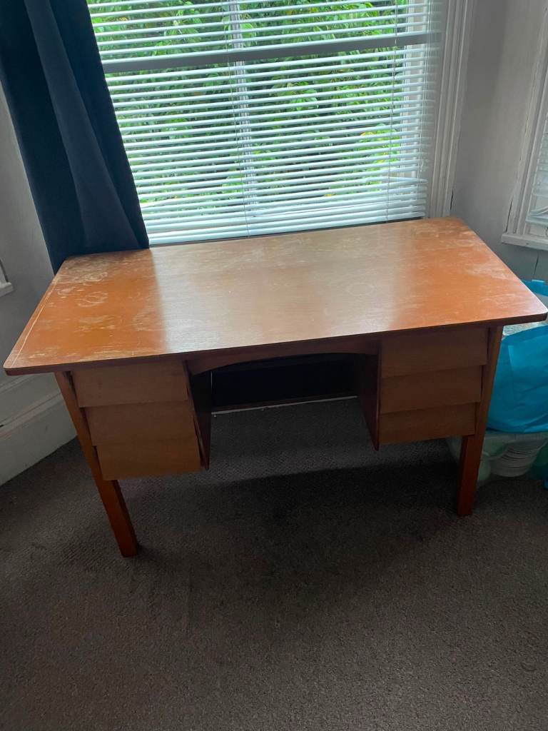 Secondhand desk