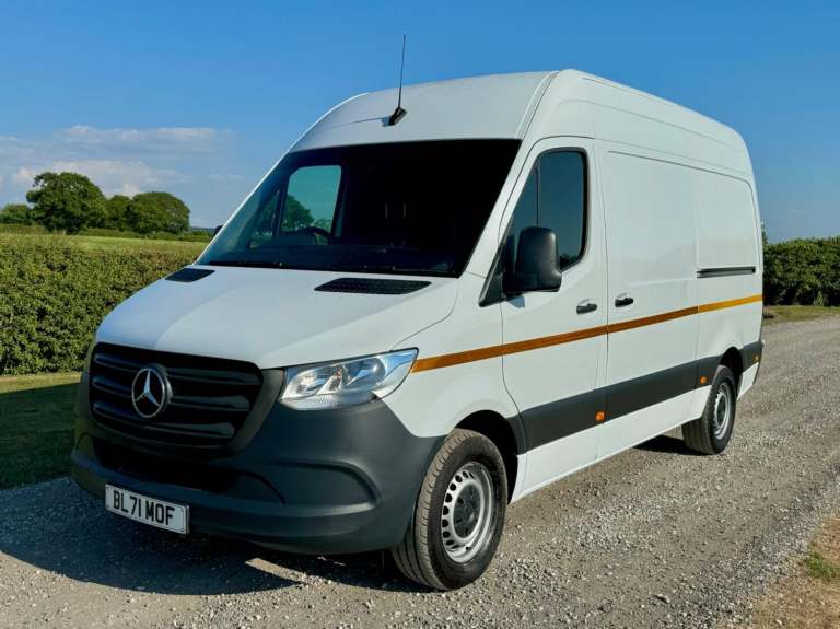 MERCEDES-BENZ SPRINTER 2.0 315 CDI RWD UTILITY SPEC White Manual Diesel 2022