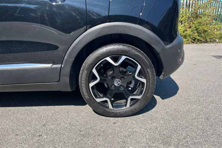 2022 Vauxhall Crossland 1.2 Turbo Ultimate SUV 5dr Petrol Auto Euro 6 (s/s) (130 ps) SUV Petrol A...