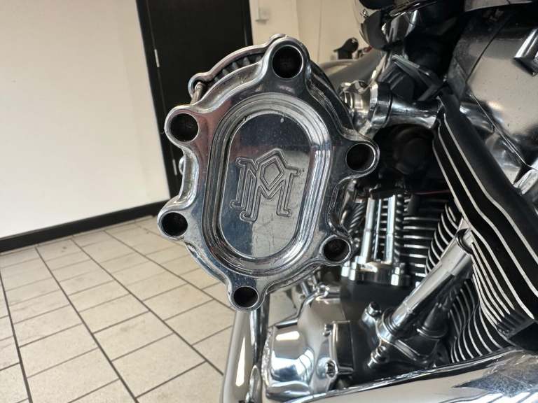 HARLEY-DAVIDSON SOFTAIL FXSB Breakout Black Manual Petrol 2013