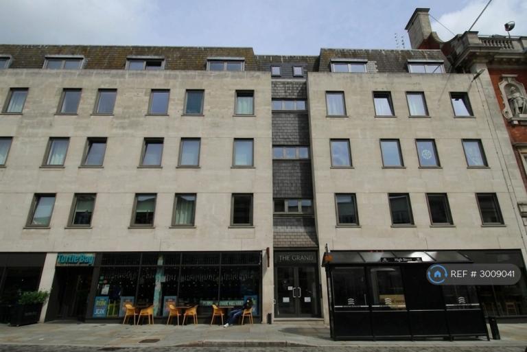 Studio flat in High St, Colchester, CO1 (#3009041)
