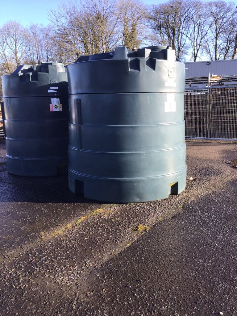 Oil tank