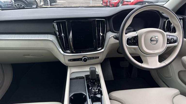 2025 Volvo V60 Plus, B4 Mild hybrid, Petrol, Dark ESTATE Petrol/Electric Hybrid Automatic