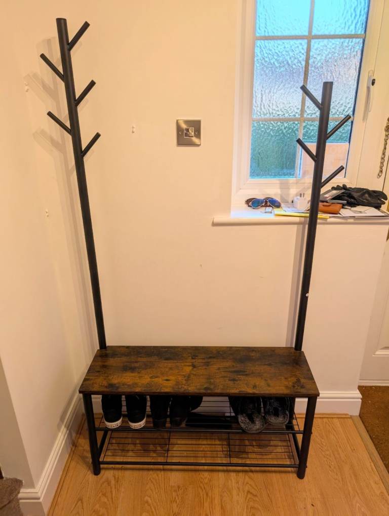 Coat rack with shoe storage