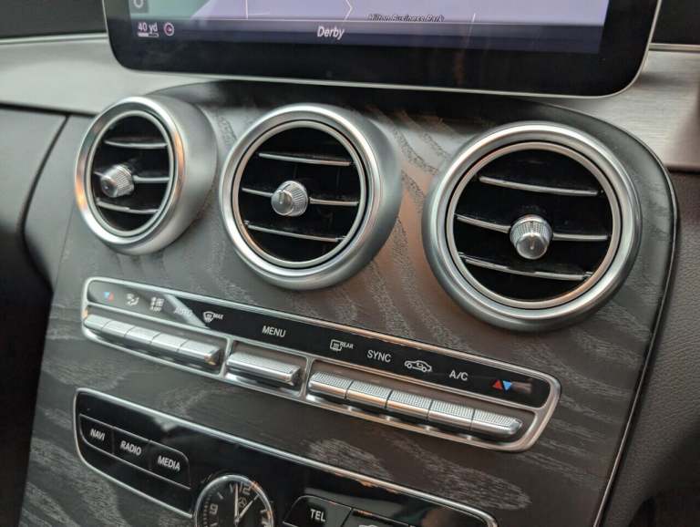 2019 Mercedes-Benz C Class 2.0 C300d AMG Line (Premium) Coupe 2dr Diesel G-Tronic+ Euro 6 (s/s) (...