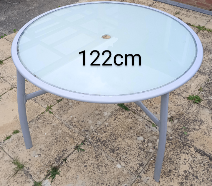 image for Glass table (can deliver,l