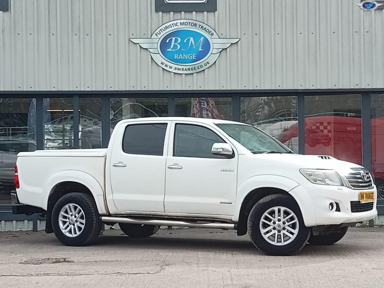 TOYOTA HILUX 3.0 D-4D Invincible 2013
