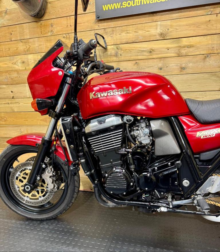 Kawasaki ZRX-1100 / Y registration 2001 / just 18.6k miles 