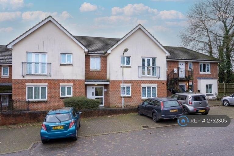 2 bedroom flat in School Close, Chesham, HP5 (2 bed) (#2752305)