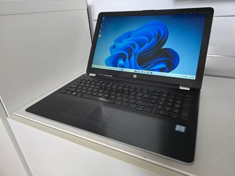 HP Pavilion 15-bs1x 15inch laptop Intel i5, 8GB Ram, Win 11