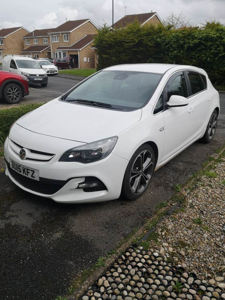 Vauxhall, ASTRA, Hatchback, 2015, Manual, 2L CDTI Bi-Turbo, 5 doors,  2 keys, Mot Feb 27