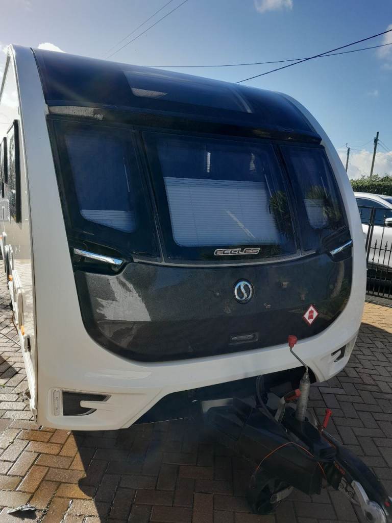 Sterling eccles 560 caravan 2017