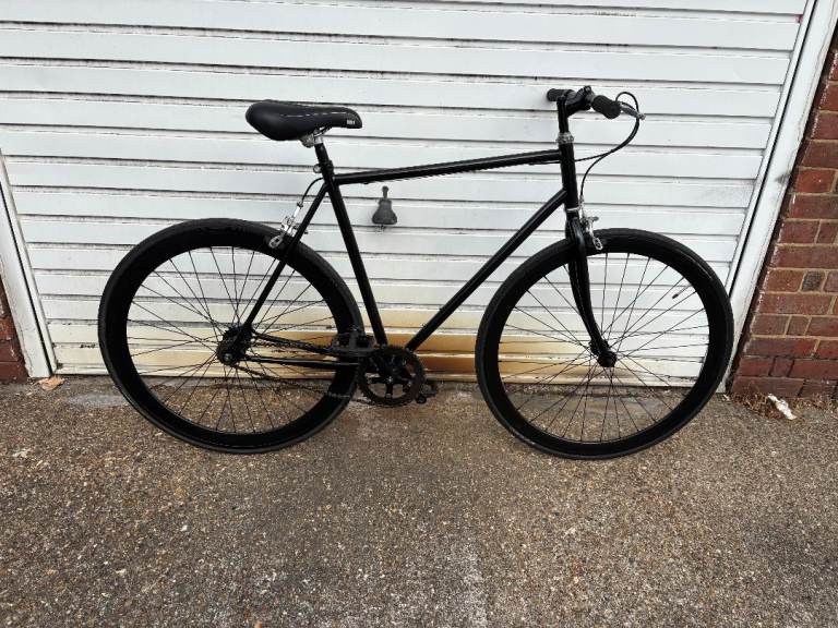 FIXI BIKE SINGLE SPEED HYBRID MAN OR LADIES 700c wheels 22 inch frame very clean   serviced  £130