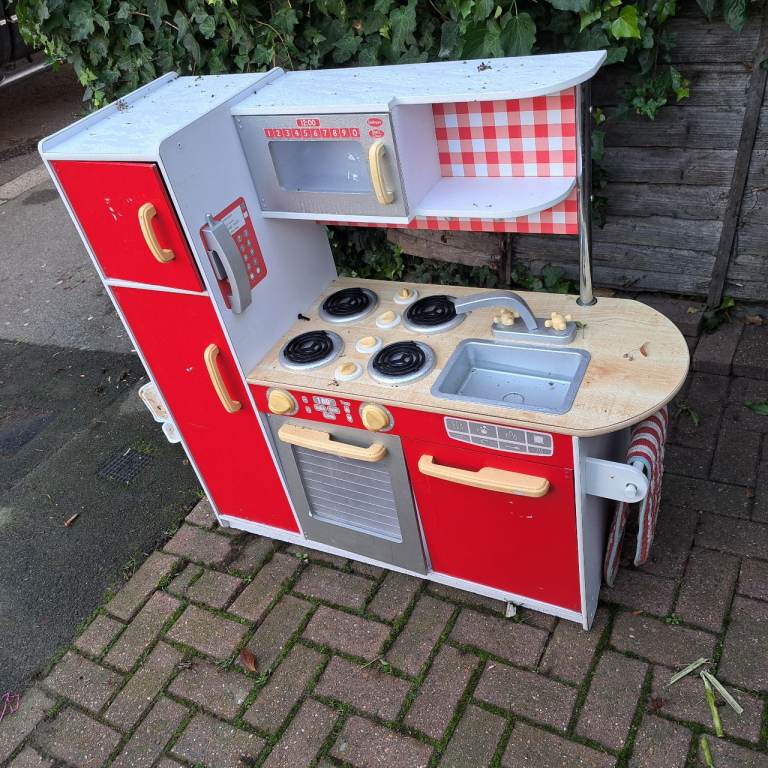 Kitchen playing unit