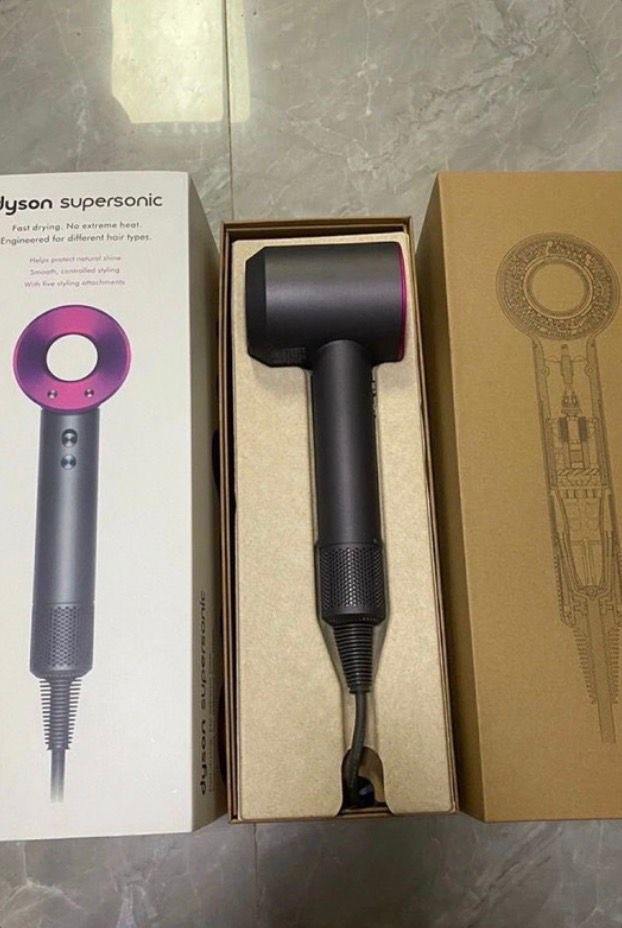 Dyson supersonic hairdryer