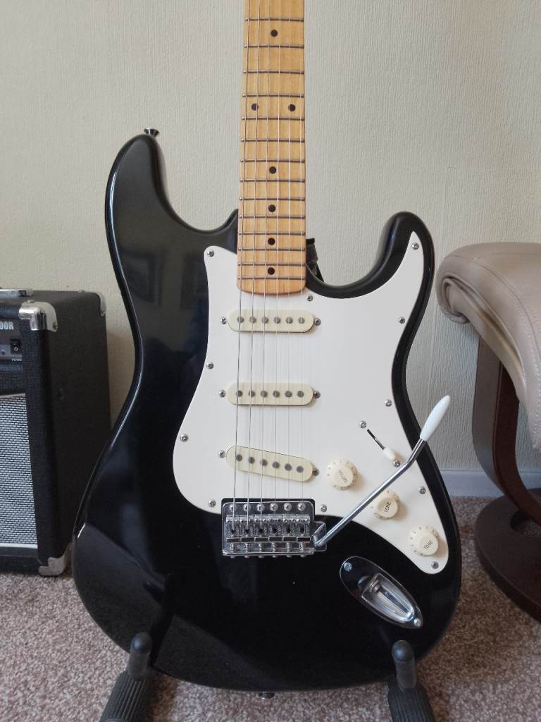 Squire Stratocaster Korean.