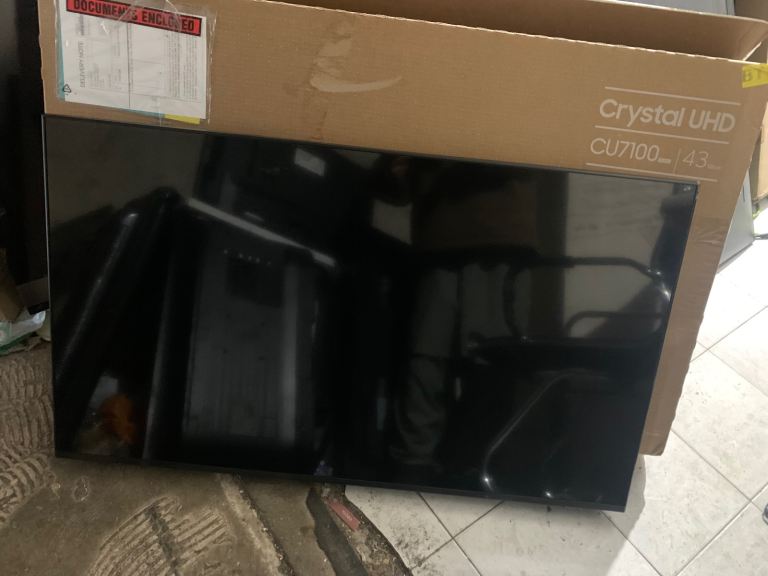 65” Toshiba blank screen £30 Imran tv luton