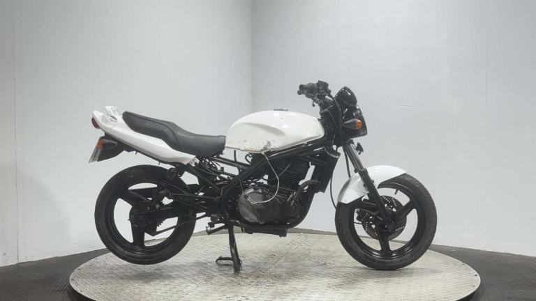 Kawasaki Er ER5 2000 SPARES OR REPAIR PARTS BIKE PROJECT BREAKER 500CC
