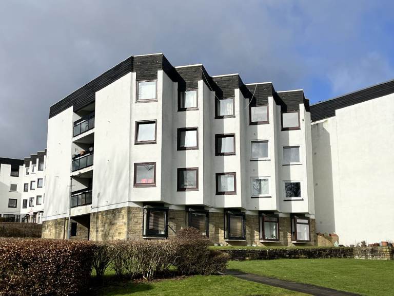 Central Hamilton; Bright & Neutral One Bed Unfurnished Flat, Top (3rd) Floor