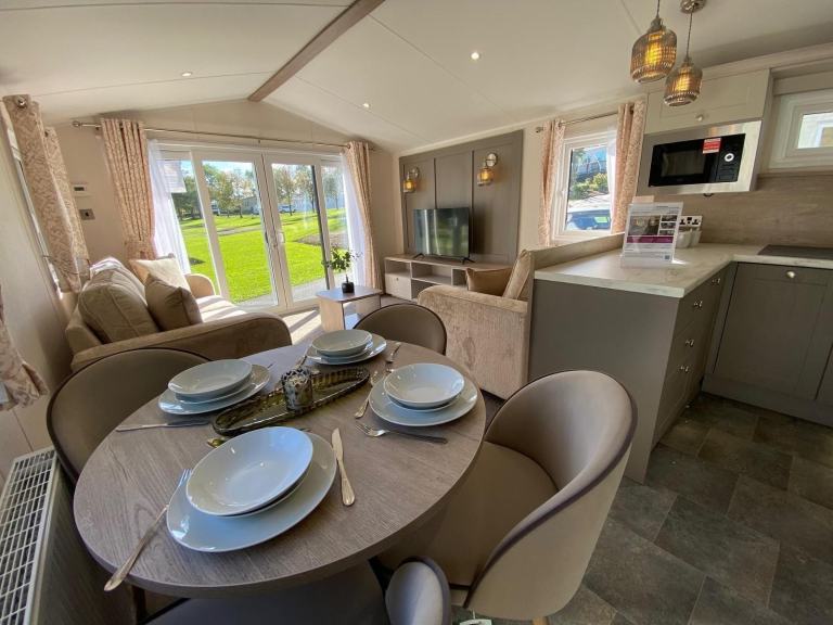 2027 Willerby Windbreak in Buxton  - Lodge / Caravan 