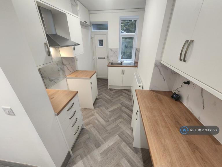 Studio flat in Bethcar Street, Ebbw Vale, NP23 (#2766858)