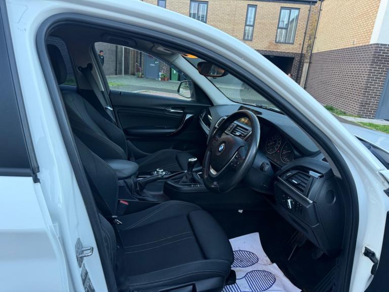 2016 BMW 1 Series 118i [1.5] Sport 5dr [Nav] HATCHBACK Petrol Manual