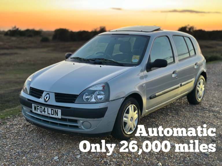 2004 Renault Clio 1.4 16V Expression 5dr Auto HATCHBACK Petrol Automatic