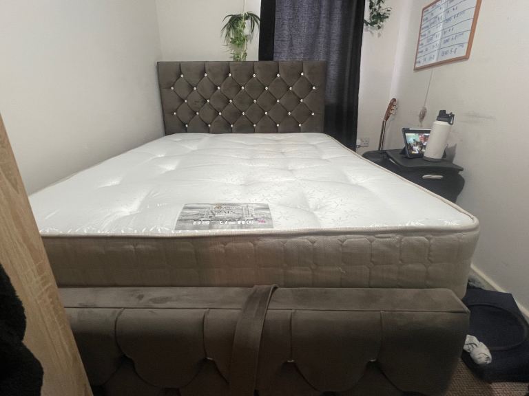 Double Divan Ottoman Bed with Mattress