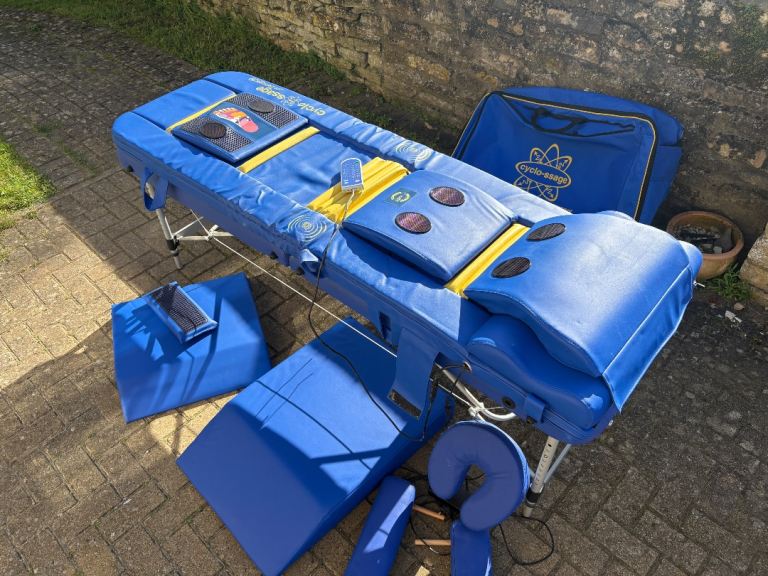 Massage bed